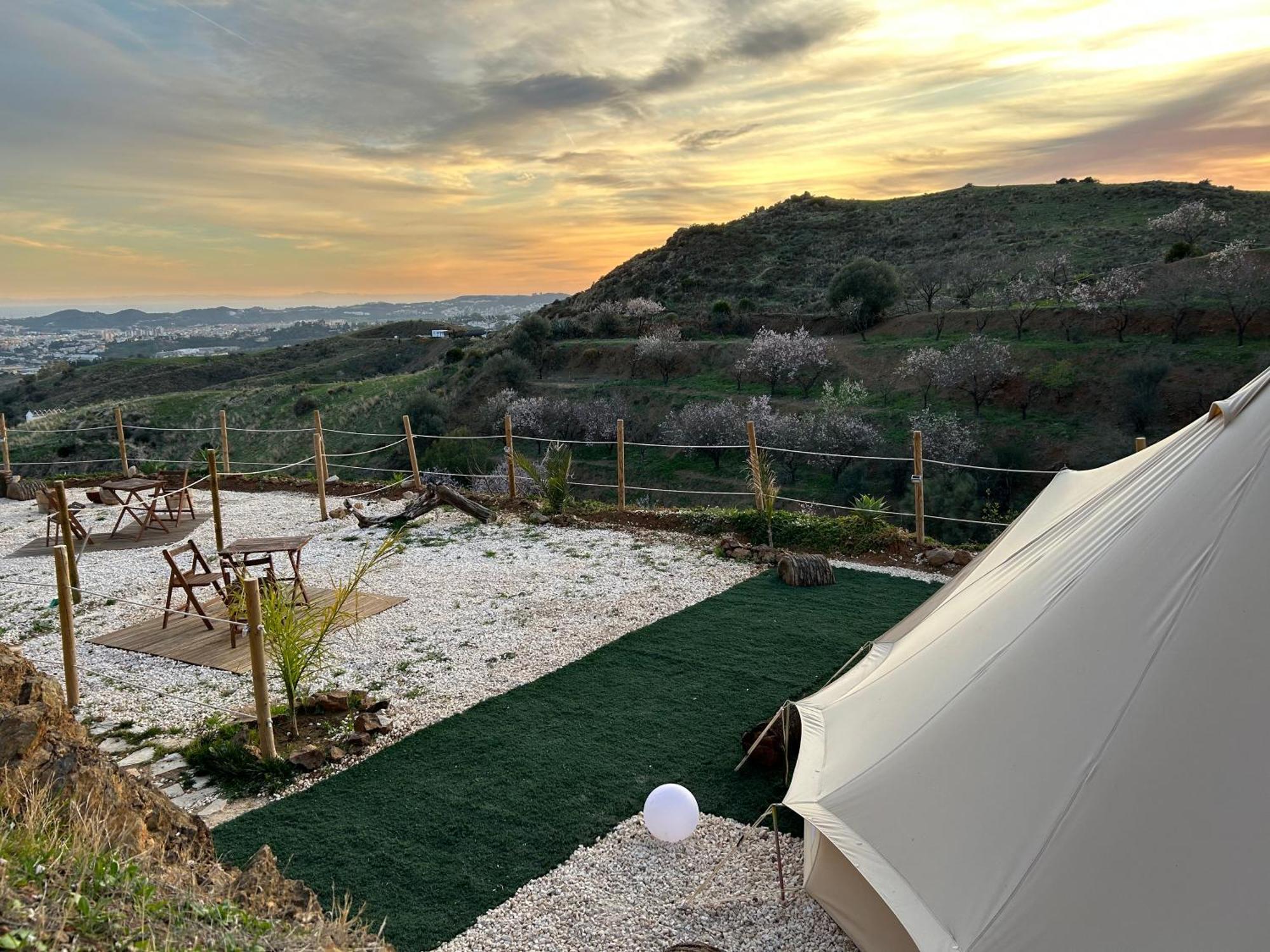 Glamping El Olivo Campo de lujo *